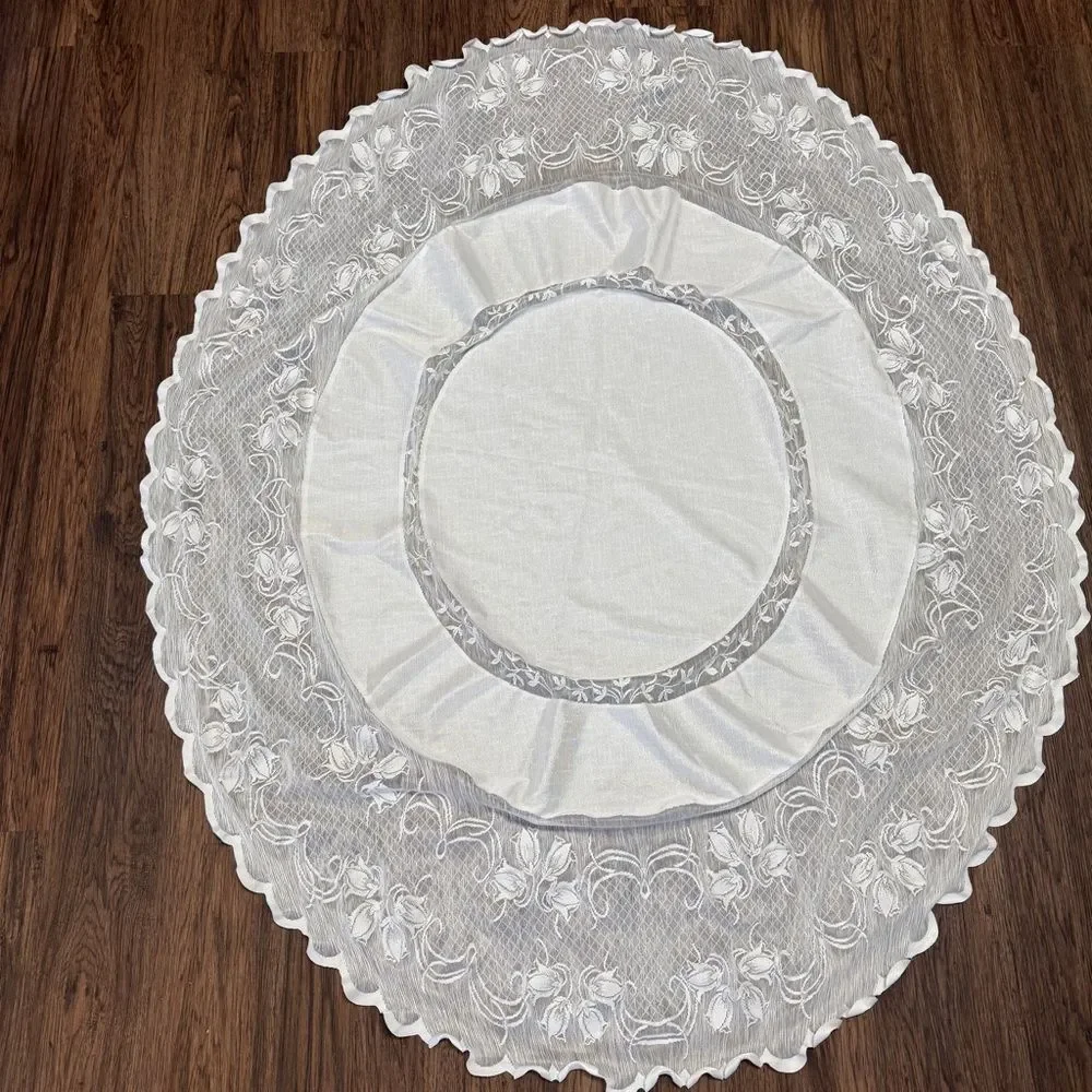 Vintage Ivory White Oval Tablecloth Solid Central Panel With Tiered Lace Border